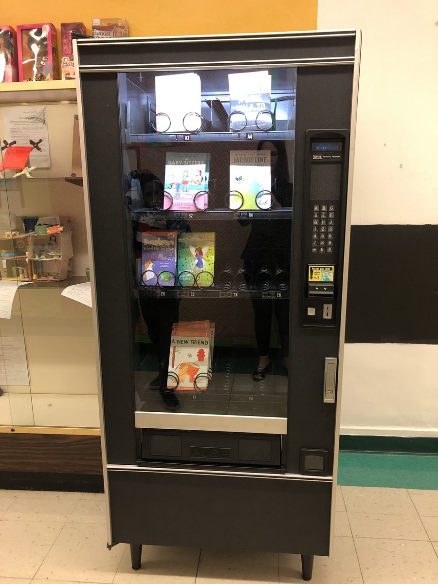 CHUHRoxEl's tweet image. Thank you PTA for our book vending machine.  The students are excited to use it!!