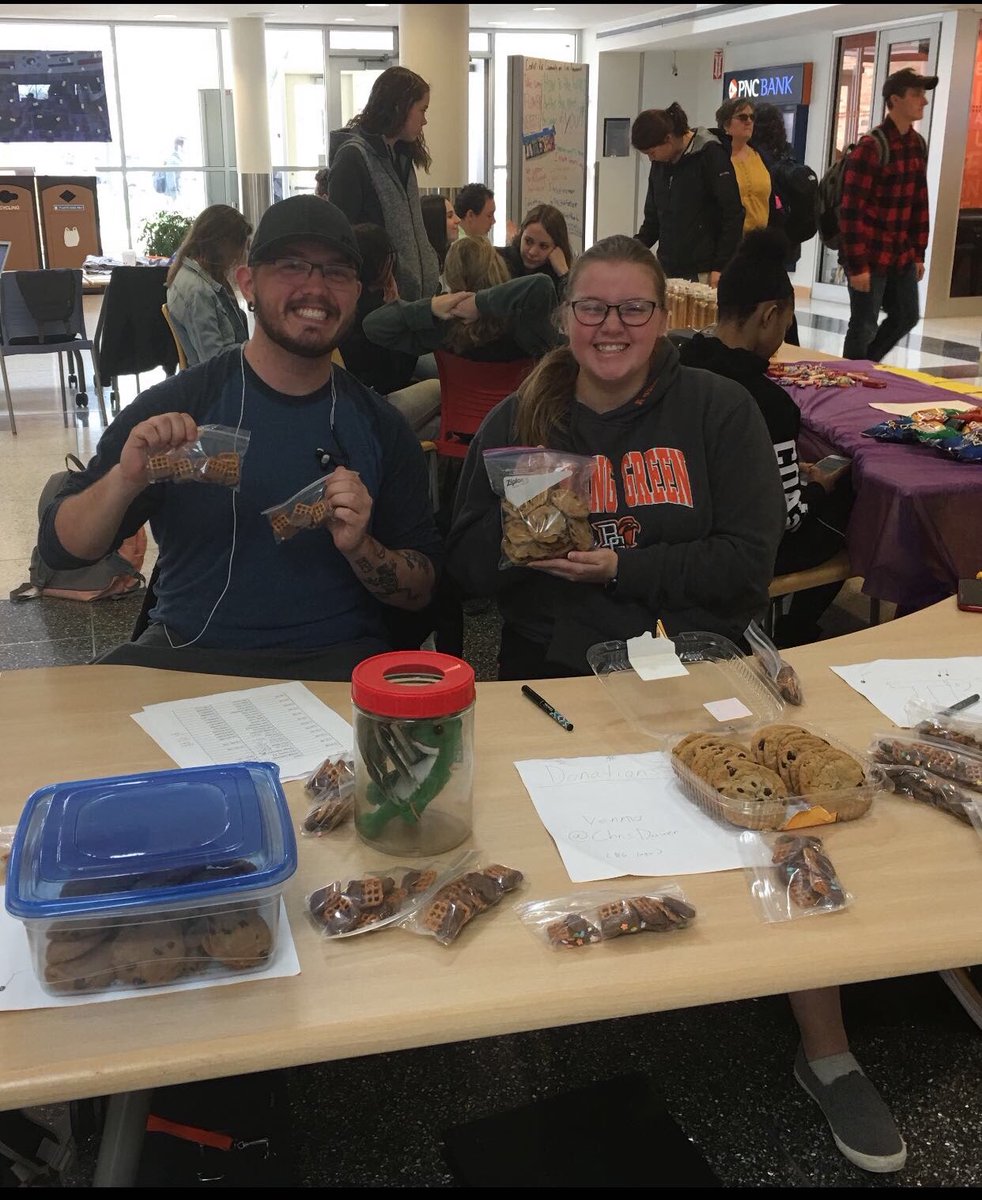 tbsalphaxi's tweet photo. Check out our bake sale at the union tables! It’s all by donation so come support some sisters! https://t.co/tyu8M7CmLE