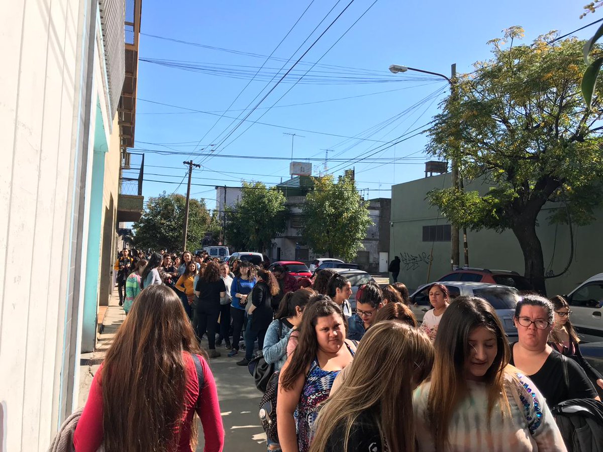 Matanzacitlam's tweet photo. LENGUA DE SEÑAS Y BRAILLE.
Agradecemos a todas las personas interesadas en el taller de LSA y Braille, para @magariovero la inclusión es política de estado.
Seguiremos abriendo MAS CURSOS y talleres en la temática para que TODXS puedan realizar su curso.
#MatanzaAvanza
#Citlam https://t.co/ArjszShcTE