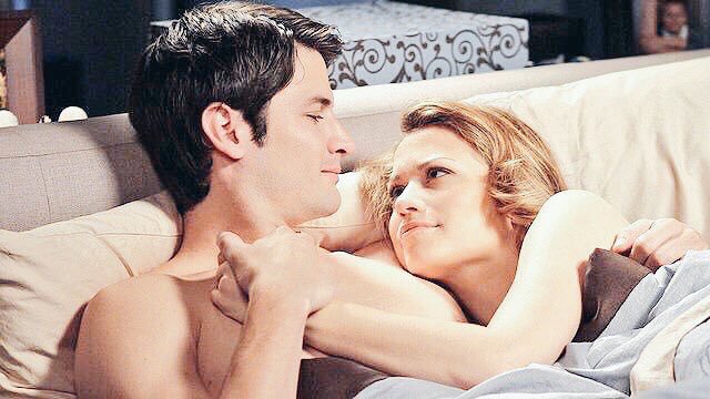 OTHdiary's tweet photo. Everyone deserves to be loved the way Nathan Scott loves Haley James. https://t.co/AvvQx8MgeY