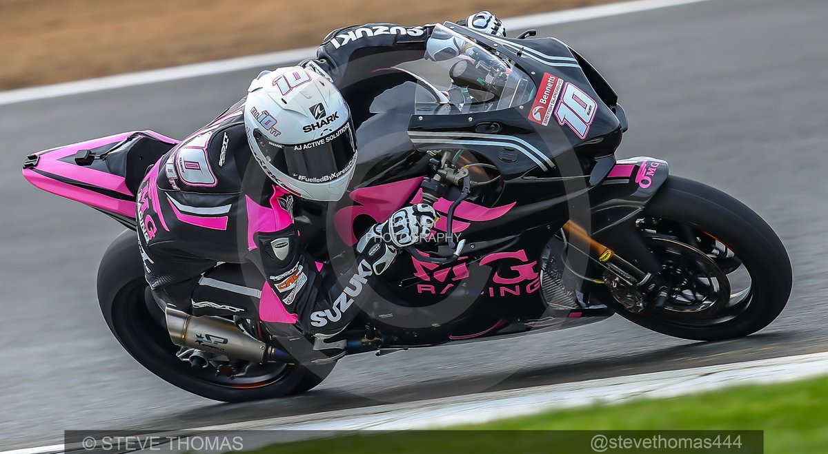 stevethomas444's tweet photo. Good evening all hope you have had a great day and are loving the sunshine😊These are my last pictures of bsb until Friday as I`m busy tomorrow , if you are at stone have a great time and enjoy the racing , if u see me coffee white strong no sugar 🤣🤣🤣🤣 stay lucky😊 https://t.co/qGMyYqG5oZ
