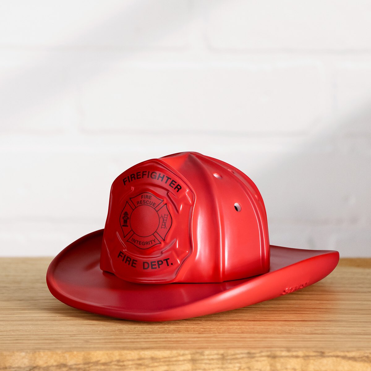 fitts_scott's tweet photo. This is a great gift for all the firefighters and police officers you can order them from my site https://t.co/eBKwVOvuWv https://t.co/2R5g3B8Ldx