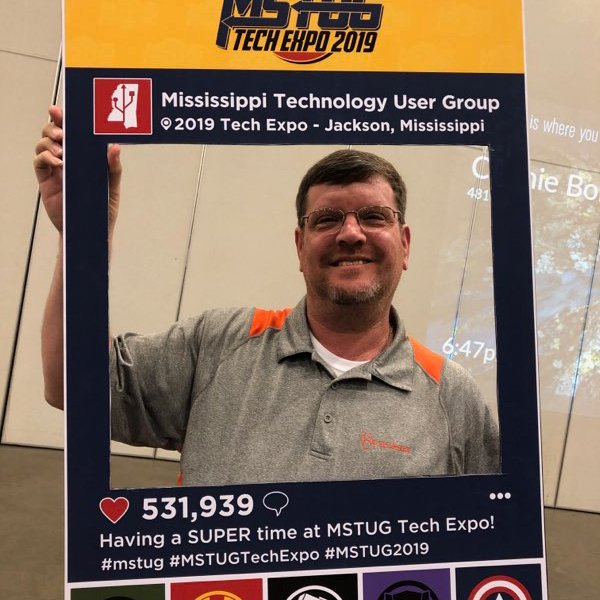 MSTechUserGroup's tweet photo. Did anybody say “selfie”? Our photogenic vendors are having fun with our theme: Technologists Assemble. Have you taken your selfie? #MSTUG https://t.co/aXu17ISCl6