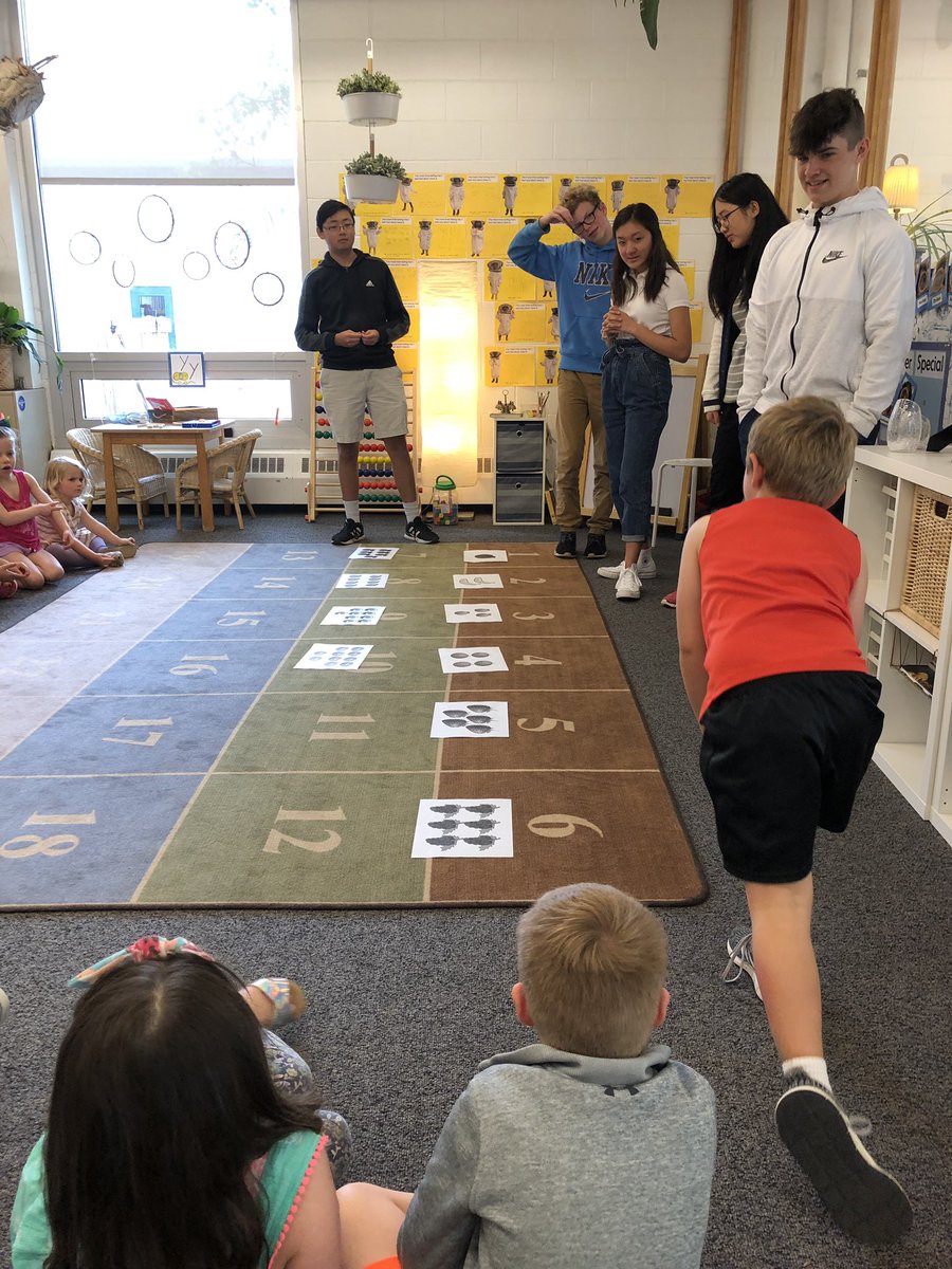 BertschLee's tweet photo. Today we learned colors and counting in Spanish from some great teachers, thanks to @laurahwilson5 Spanish students! One of our lucky students had her cousin as a teacher ๐ค #crossdivisionallearning https://t.co/pyUda06fg8