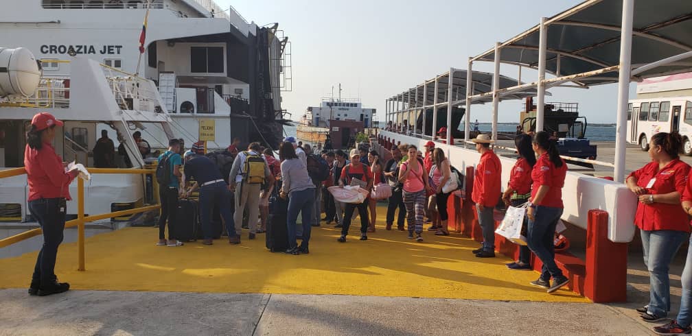 #17Abr | Inspección al Puerto Internacional El Guamache Edo #NuevaEsparta. Junto a nuestros trabajadores y trabajadoras de @BolipuertosGob le ofrecemos al pueblo de #Venezuela una atención de primera para el disfrute de #SemanaSantaDePazYUnión. #GranMisiónTransporteVenezuela