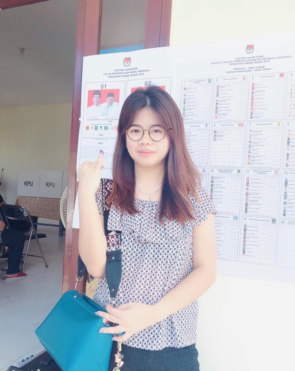 RiscaSyanne's tweet photo. Today is my first time in my life to actually vote because finally someone gives me hope that indonesia could be a better country #Vote #forbetterindonesia #SuaraIndonesia #myfirsttime #believe #YourVoteMatters #Elections2019 https://t.co/qeB7qSdV1h