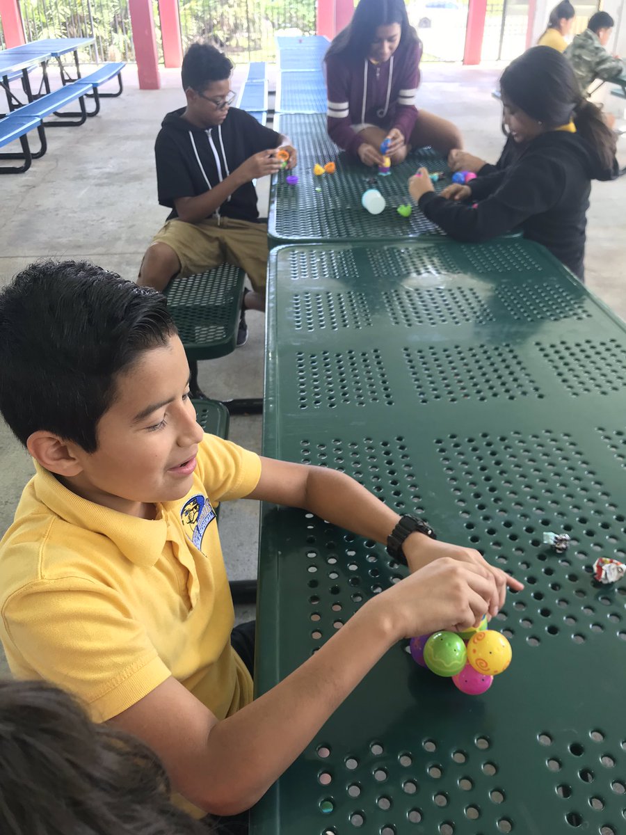 ImandraJ's tweet photo. Advanced Academics Class at South Dade Middle School having a Fun Spring Activity .”The Power of the Team Work”@sdmpanthers @lobaina_carmen @johngalardi https://t.co/iIzeIWnJrm