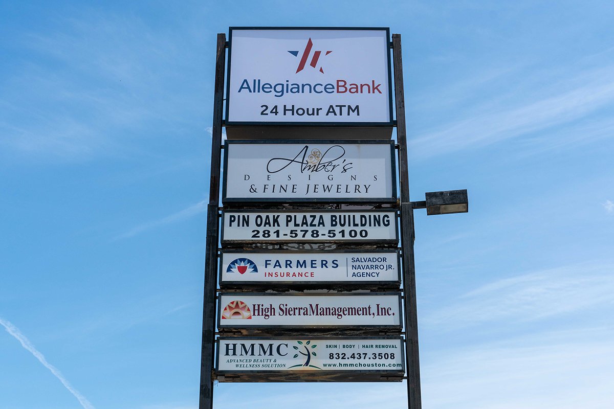 NationalSignsTX's tweet photo. We have the privilege of working with Allegiance Bank who consistently uses their resources to give back to the Houston community. We love your new look! #nationalsigns #creatinglandmarkstogether #houstonsigns #houstongivesback #allegiancebank #refreshandrebrand https://t.co/pJnAIRB5YX