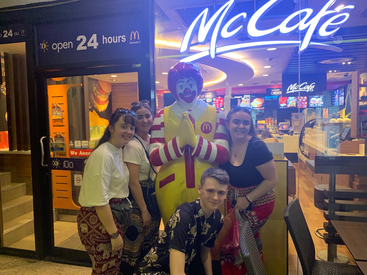 BOLHS_RS's tweet photo. Obviously not all our students trusted their culinary skills in our cooking class and resorted to plan B! #happymeals #chickennuggets #WheninThailand https://t.co/i0sZfkgQ6X
