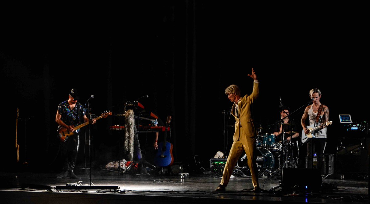 absolutebowie's tweet photo. #PrestwichEvent this weekend!
#AbsoluteBowie play #longfieldlive part of @BuryVenues Friday 24 May.
Tickets & info->> https://t.co/83V6CLrxQz
"Lovingly crafted #Bowie show" NME
Pic: @Cobspix
#LongfieldSuite #Bury #BuryHour #Prestwich https://t.co/JnrYjRTTvh