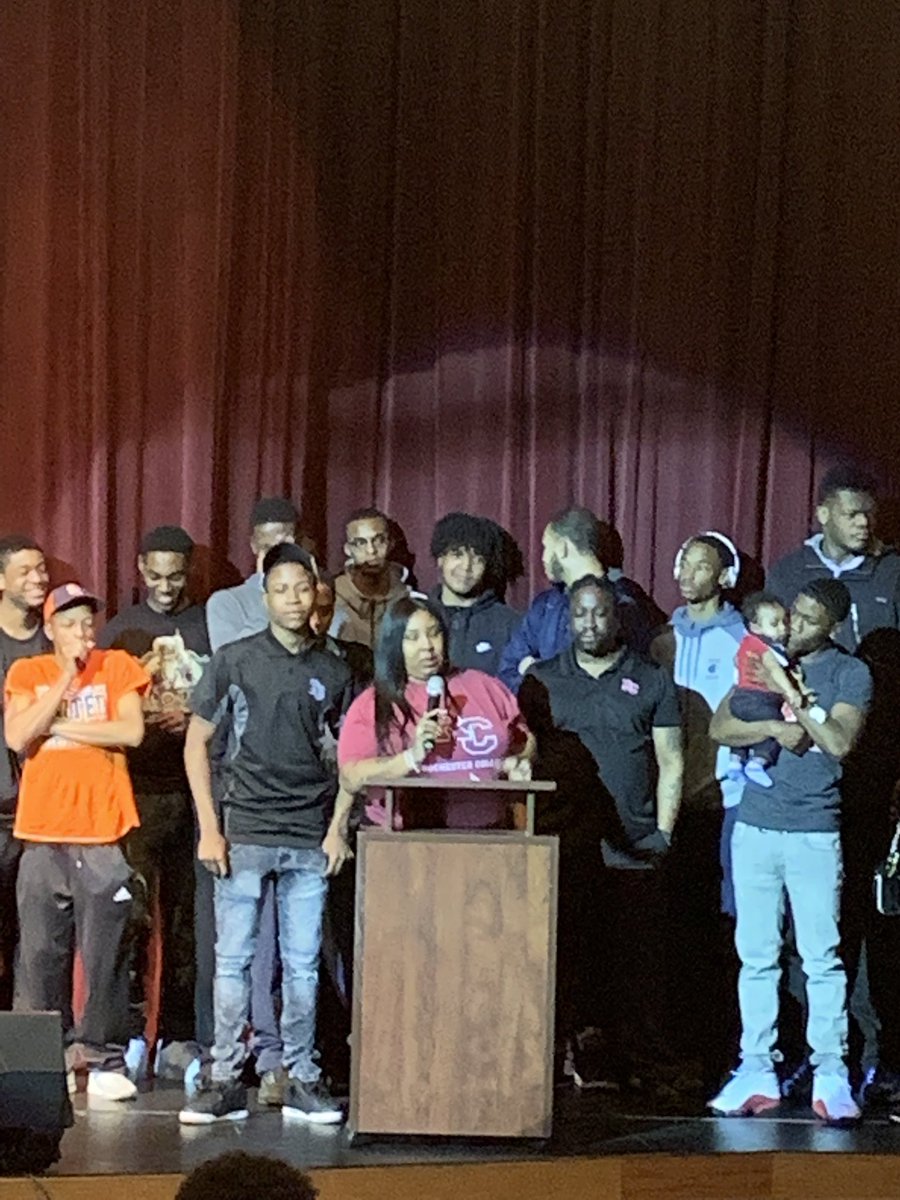 RCUWarriorsMBB's tweet photo. Another winner on &amp; off court has been added to our program. 
“I am committing to Rochester University because of the family atmosphere...” - Bralin Toney @_braybuckets 
Welcome to the family Bralin!! https://t.co/tMxI1tLMiJ