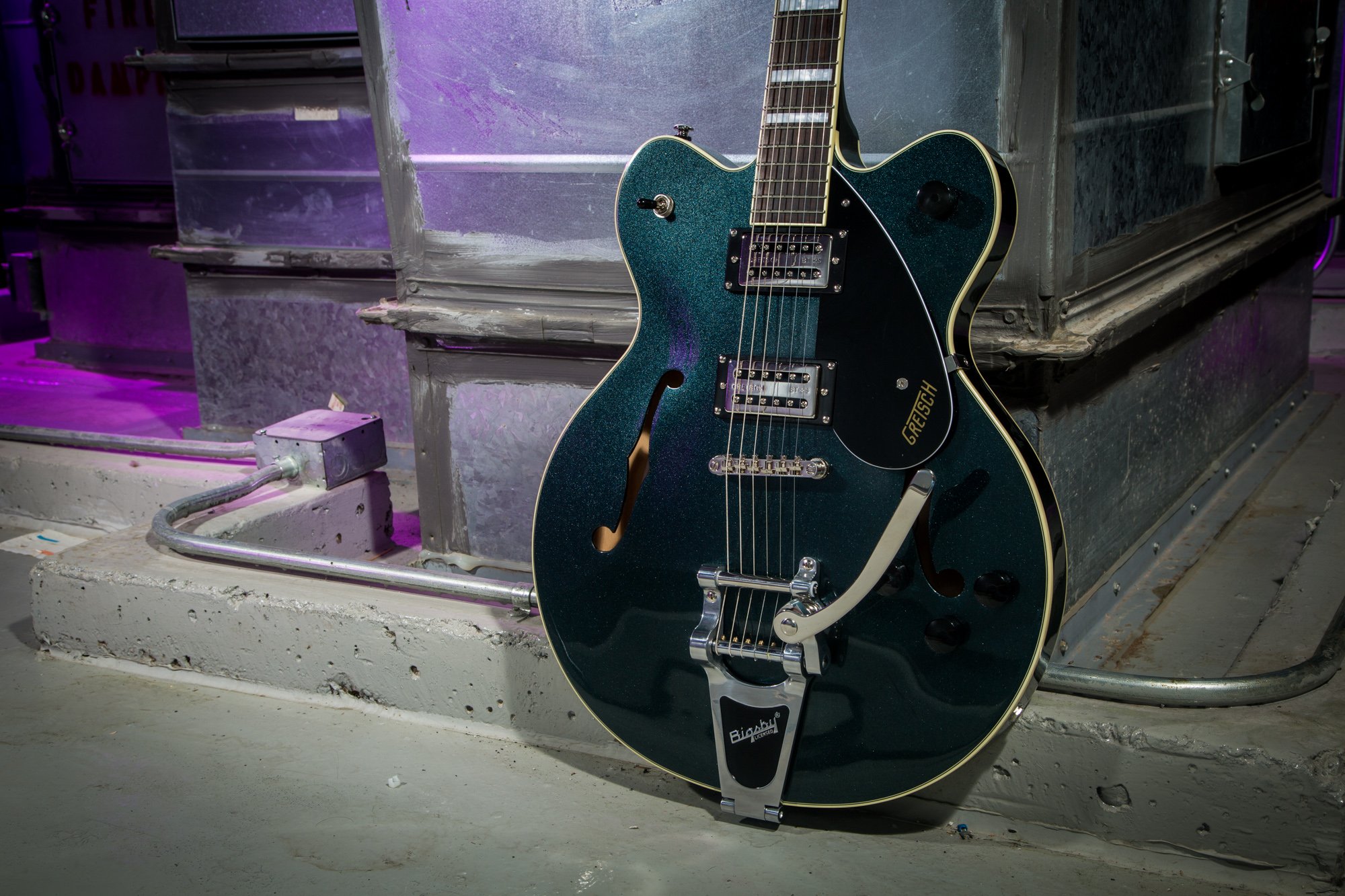 Gretsch g2622t streamliner center 2024 block with bigsby gunmetal