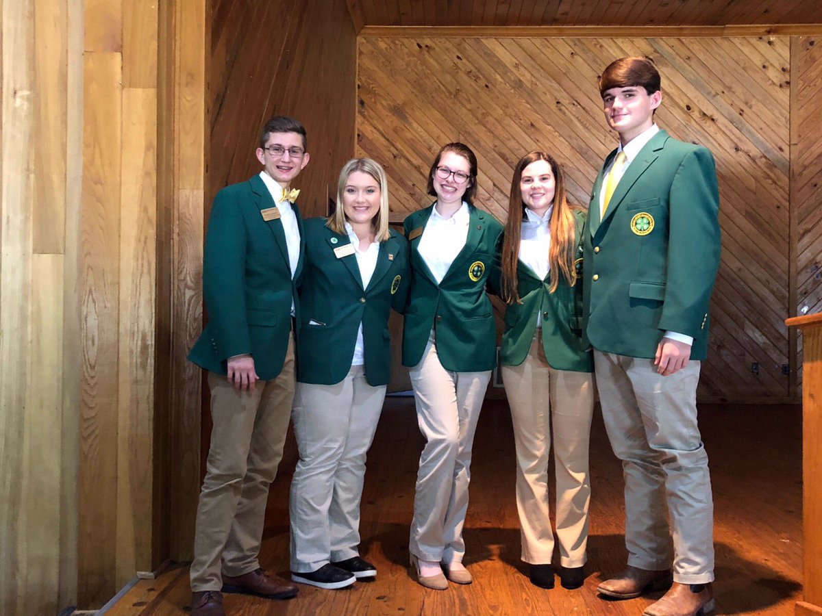 Mississippi4H's tweet image. State 4-H Advisory Board meeting yesterday! Thanks to the green jacket crew for helping out! #MS4H #MSUext 🍀