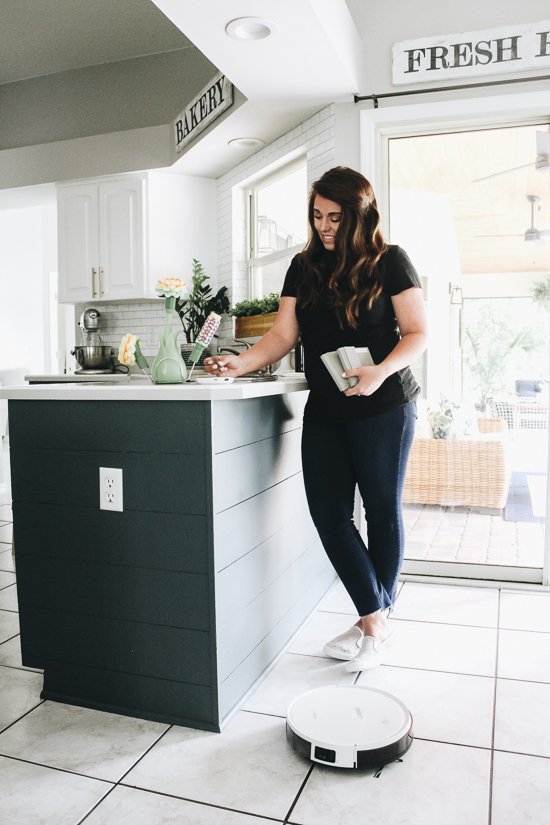 WithintheGrove's tweet photo. A home improvement project that lasts and effortless cleaning? This is my kind of spring cleaning. Check out all the details here: https://t.co/SoXI9v2XLz #ad @BabbleBoxxTeam @EcovacsUS @ScrubDaddy #BabbleBoxxSpringClean https://t.co/TzoVO5IZkL