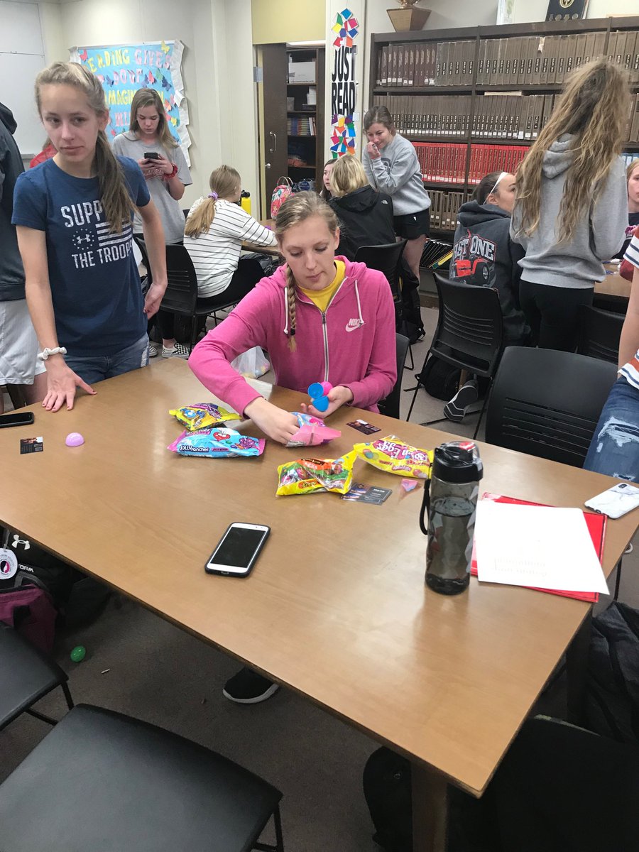 FrohlichScott's tweet photo. High School Student Council were busy filling 1,200 Easter Eggs at 7:00AM for the “Egg your Yard” fundraiser.  Thank you student council members for your hard work and dedication! https://t.co/bS8JRN3ldO