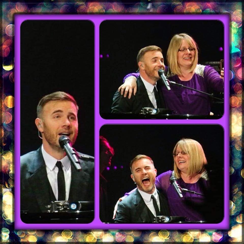 choreoshell's tweet photo. @KellyBarlow98 @GaryBarlow 😉😉🤣😘😍😍😍 https://t.co/5l70DYnhwI