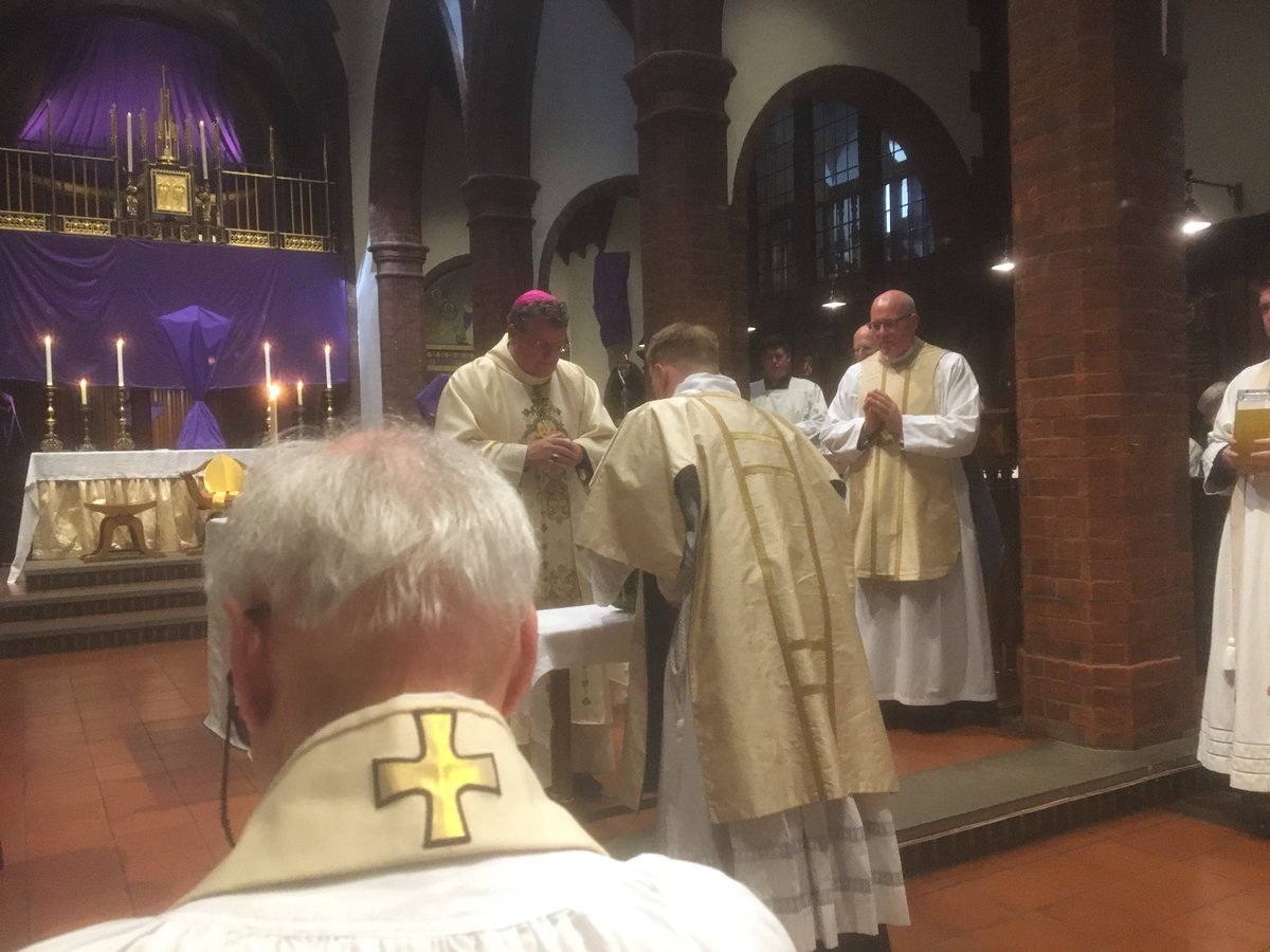 SeeRichborough's tweet photo. Chrism Mass 2. The oil of catechumens. #RichboroughFamily #TheSociety https://t.co/sWQVbXvVNO