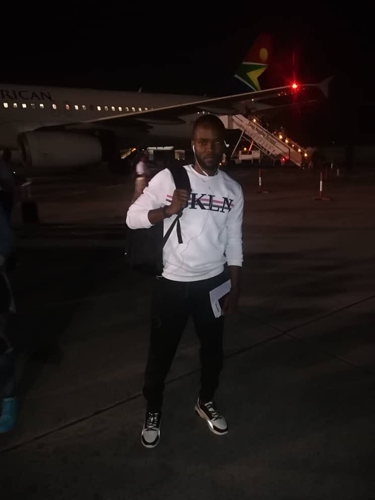 yvainkabs's tweet photo. Kin à bientôt ✈️ le boulot m’appelle. 

#danse #lifestyle #warriors https://t.co/sPidu1zS2p