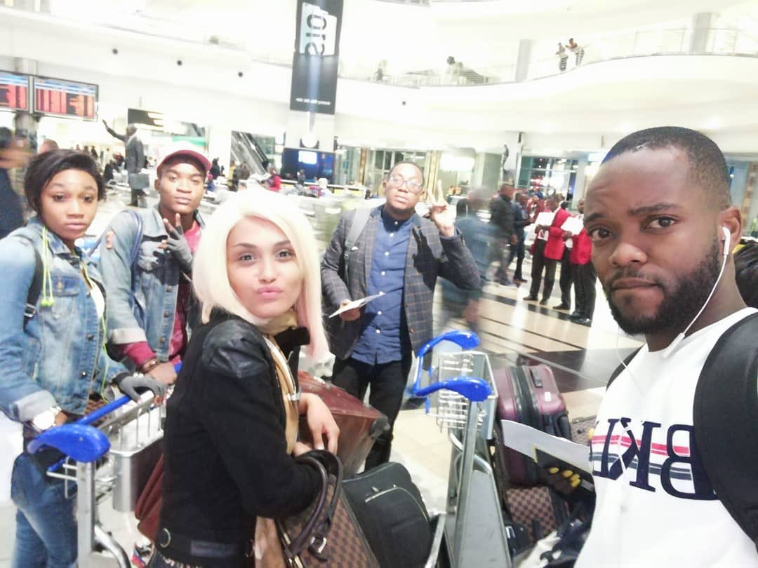 yvainkabs's tweet photo. Kin à bientôt ✈️ le boulot m’appelle. 

#danse #lifestyle #warriors https://t.co/sPidu1zS2p