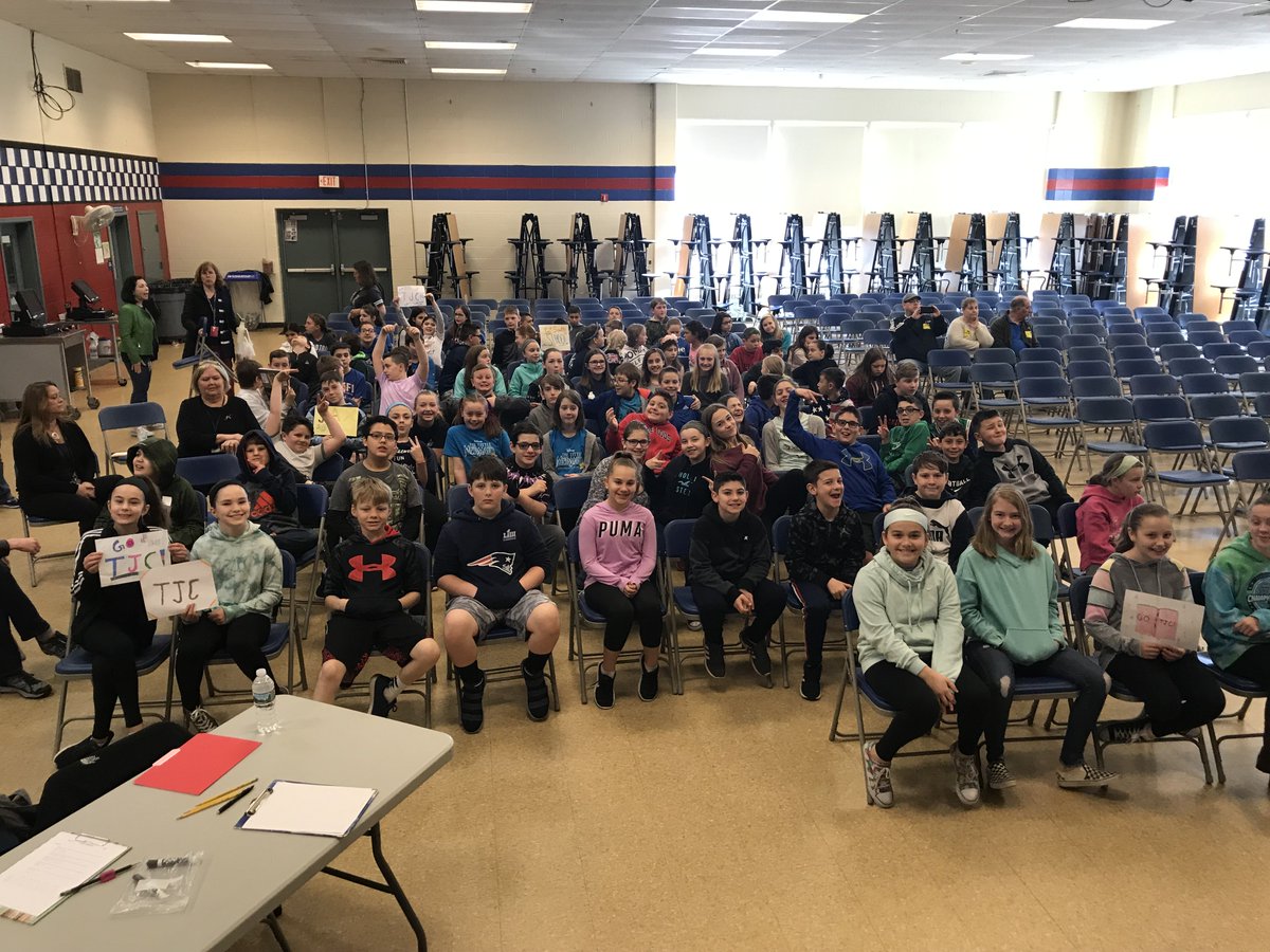 SS_Gr5's tweet photo. District Battle of the Books! We are so proud of all of our fifth grade readers in Londonderry! South had some great representation from team TJC; we are all so proud of you! Congrats @MT_Gr5 and @NS_Grade5 ! It was a hard fought battle! #lderrypop https://t.co/vGzkyFfYlf