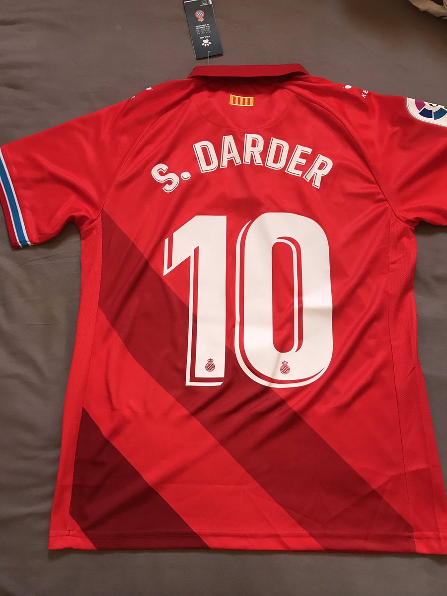 AnthooAlgodon's tweet photo. #44 - Sergi Darder 🇪🇸 / Espanyol Barcelone 18-19

Joueur hyper talentueux et intelligent, il aura été adulé avant même son arrivée à l’OL.

Malgré le sentiment de gâchis du fait qu’il n’aura pas explosé à l’OL il restera dans l’histoire pour son souillage de T.Silva.

#SignDarder https://t.co/NfmJjIfW5x