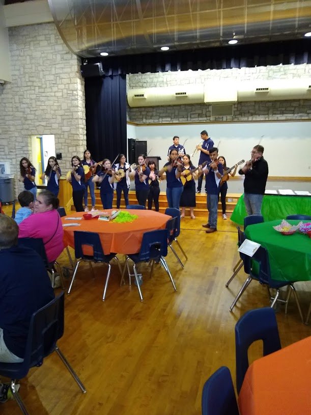 relatrix's tweet photo. Hays County ISD's Volunteer of the Year Luncheon featured the Volunteers and Mentors of the Year from every campus, as well as the top business partners. What a celebration it was including student performances! #CommunityEngagementMadeEasy #EZVolunteer https://t.co/GLUxFTceRj