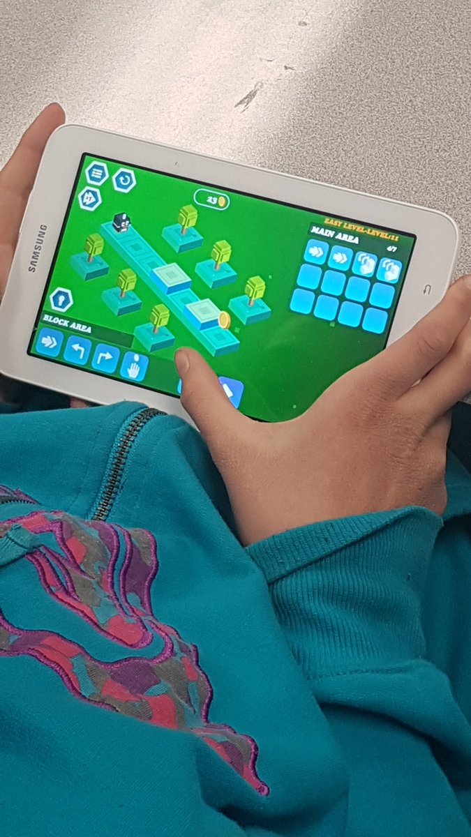 shawnrram's tweet image. Students learning and practicing coding using #algorithmcity #learningthroughplay #CTF #kidshavingfun @northland61 #abed #abedchat #edchat end goal to better understand block coding for #sphero @SpheroEdu