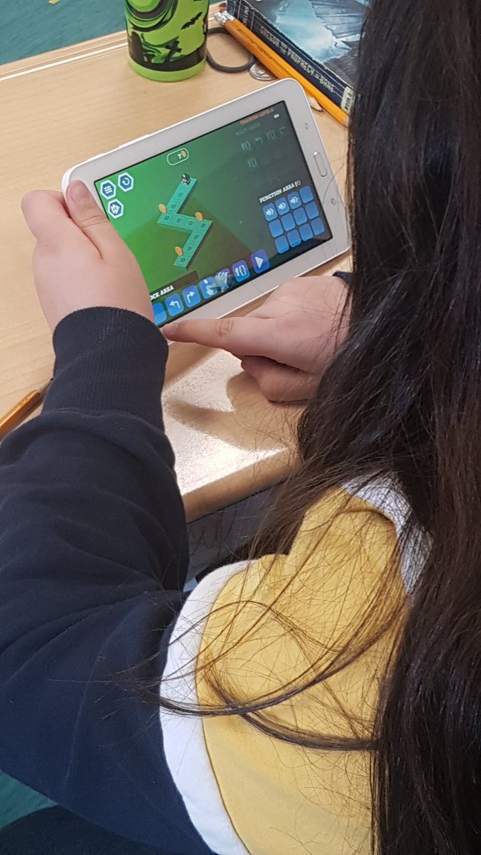 shawnrram's tweet image. Students learning and practicing coding using #algorithmcity #learningthroughplay #CTF #kidshavingfun @northland61 #abed #abedchat #edchat end goal to better understand block coding for #sphero @SpheroEdu