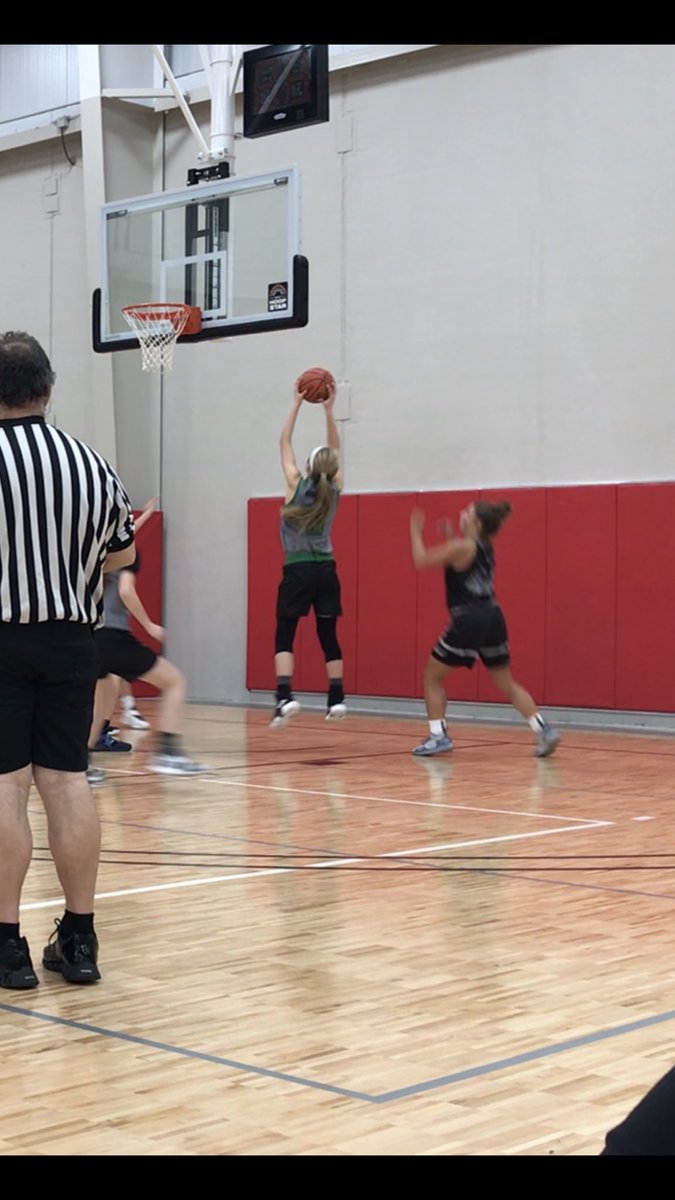 JuliaKEconomou's tweet photo. Thankful to be part of 17U MBA Select Coatie๐๐ผ Iโm so excited for what the future holds with these great girls and coaches.
.
.
#mbaselect #awesome #strong #girls #basketball #thankful #motivated #baller #steal #rebound #assist #dubs #adidas #strong https://t.co/7JBuCQmrPJ