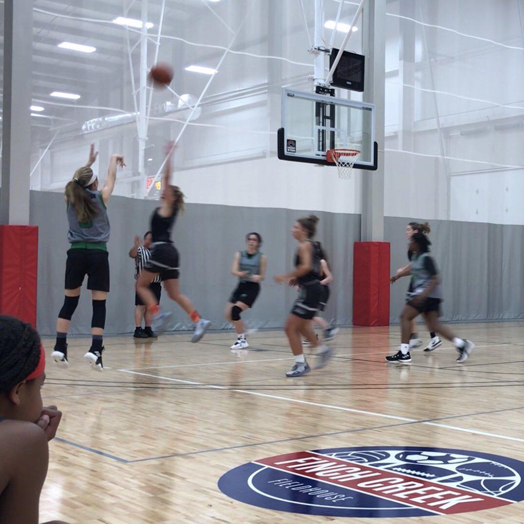 JuliaKEconomou's tweet photo. Thankful to be part of 17U MBA Select Coatie๐๐ผ Iโm so excited for what the future holds with these great girls and coaches.
.
.
#mbaselect #awesome #strong #girls #basketball #thankful #motivated #baller #steal #rebound #assist #dubs #adidas #strong https://t.co/7JBuCQmrPJ