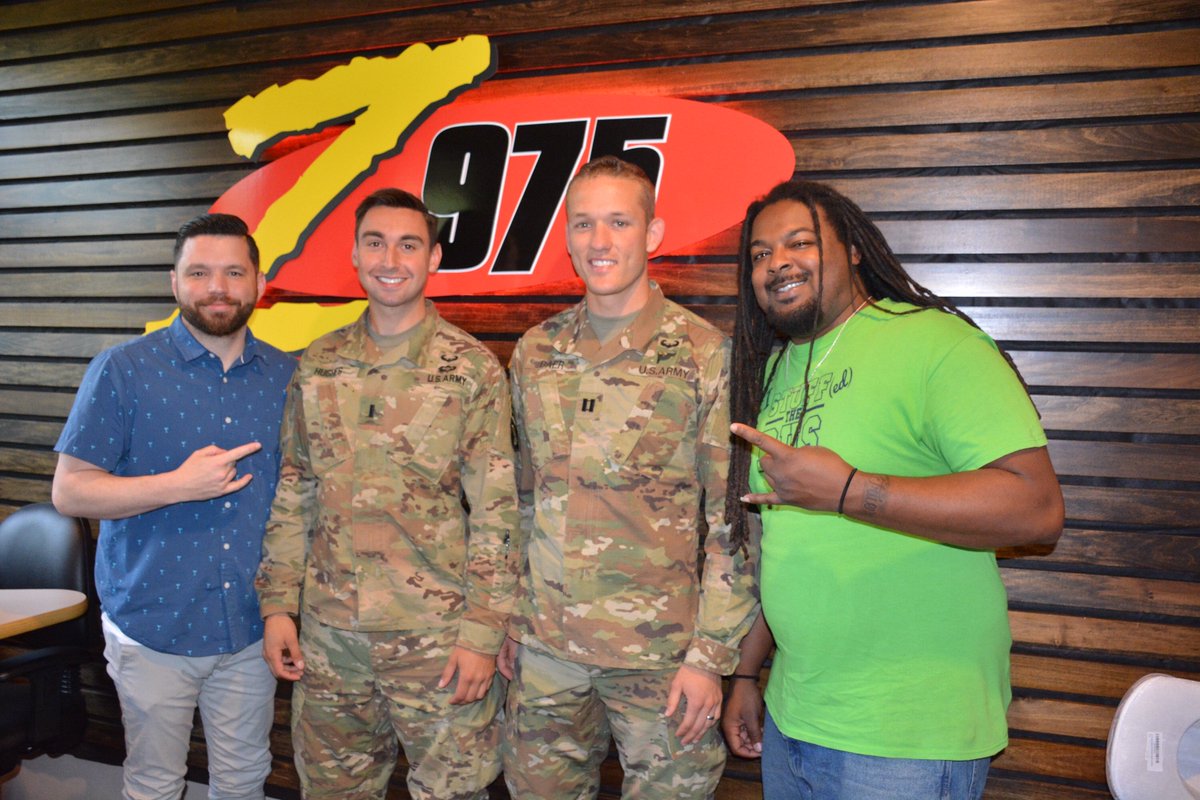 101stAASLTDIV's tweet image. Thanks to @Q108Clarksville and @Z975 for helping us share the @101stAASLTDIV story! @USArmy #BestSapper winners did interviews this week and #ScreamingEaglePAO stopped by to talk #BestRanger 
🎙️🦅
soundcloud.com/q108wcvq/the-a…
soundcloud.com/q108wcvq/the-a…
soundcloud.com/q108wcvq/fort-…
