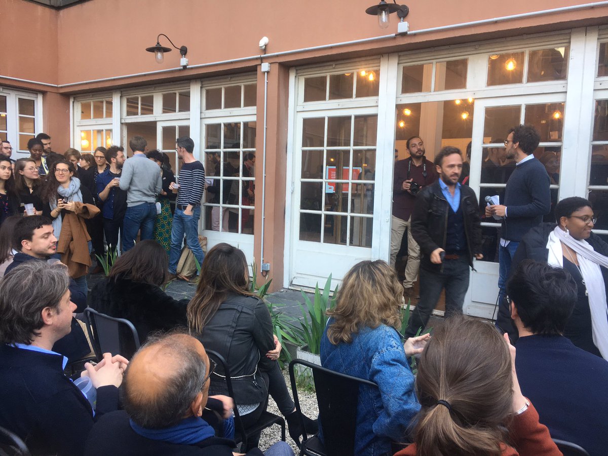 Ouishare_Fr's tweet photo. Que de monde ❤️ pour le lancement de la soirée #MilleLieux à #MorningOS : l’aboutissement d’un an de travail à tenter d’objectiver l’impact des #tierslieux sur les territoires. https://t.co/EcVVBlyLGN