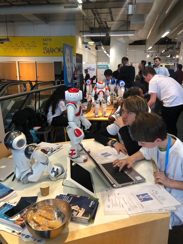 i2form's tweet image. RoboCup Junior à la cité des sciences : une journée pleine de belles rencontres pour I2form avec les jeunes compétiteurs, les enseignants et inspecteurs de l’Education Nationale, les professionnels constructeurs, distributeurs et industriels. @SBREurope @i2form #I2FORM