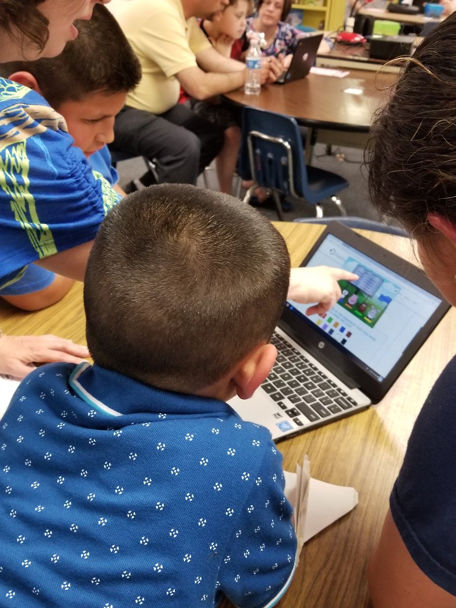 TheSTEMnerdette's tweet photo. Last night we had STEM night at @Stars_SES and we all had a blast! We had STEM kits in the gym and lego challenges/digital breakout in the media center. It was AWESOME to see parents and their children working together and enjoying what STEM is all about!! #ITFMitchell #STEM https://t.co/op97E9GdUH