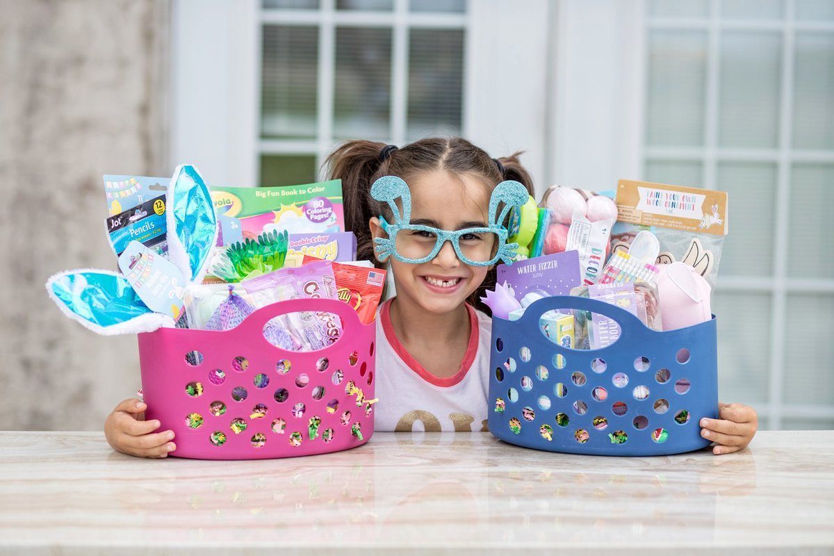 Holidays don't have to break the bank, especially when you have kids! Check out how I spent less than $20 on each #Easter basket by filling it with items from <a href="/DollarTree/">Dollar Tree</a> and the <a href="/Target/">Target</a> dollar spot! bit.ly/easterbasketso…  #parentingtips #momblogger