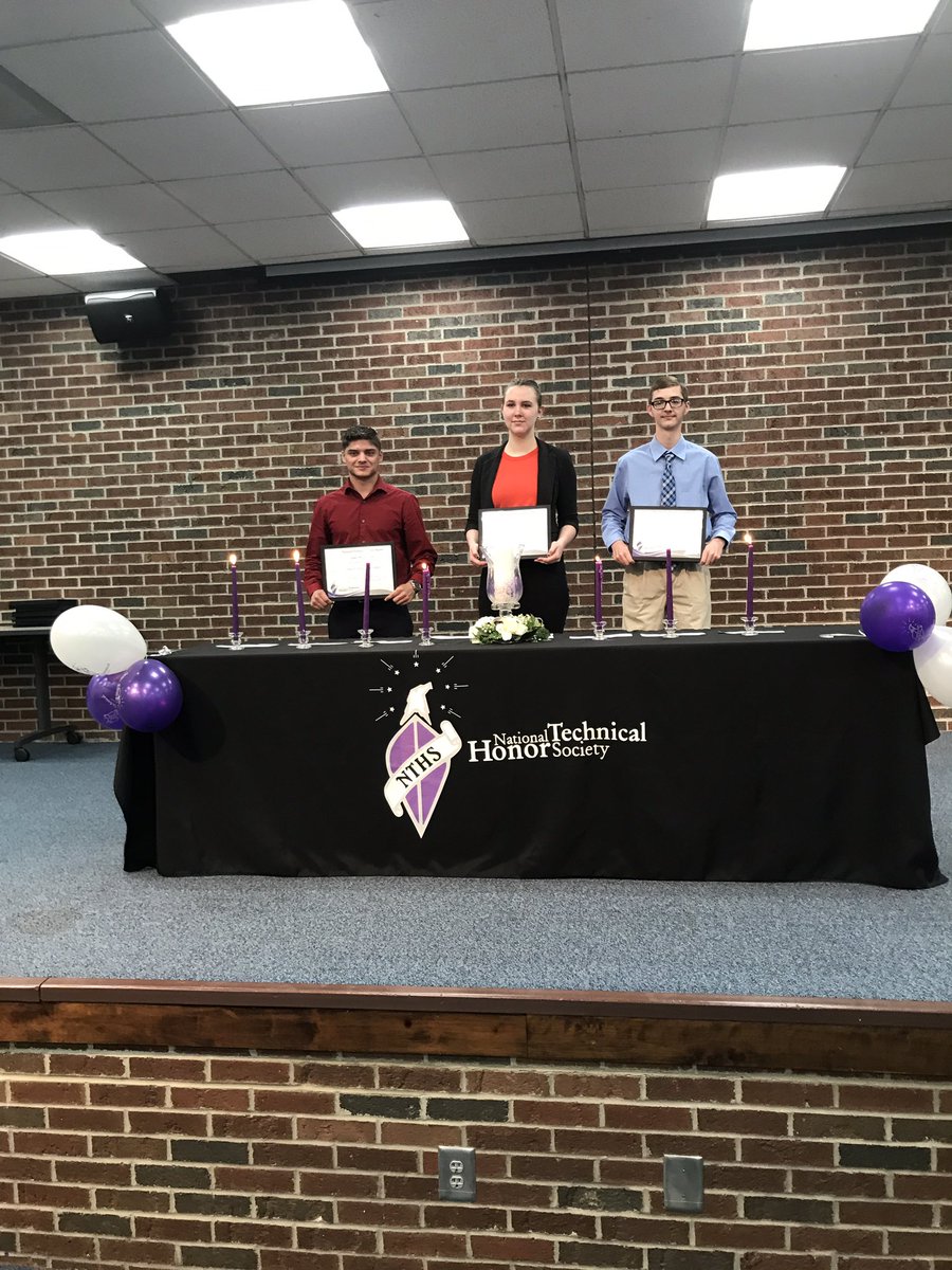 westsmithECHS's tweet photo. Congrats to our new Ohio Hi-Point National Technical Honor Society members from Marysville Early College High School Engineering Pathway and Marysville High School Supply Chain Management! @ohiohipoint @MarysvilleECHS @MarysvilleEVSD @NTHS1 @cornpuffs742 https://t.co/kUIV7XiGAG
