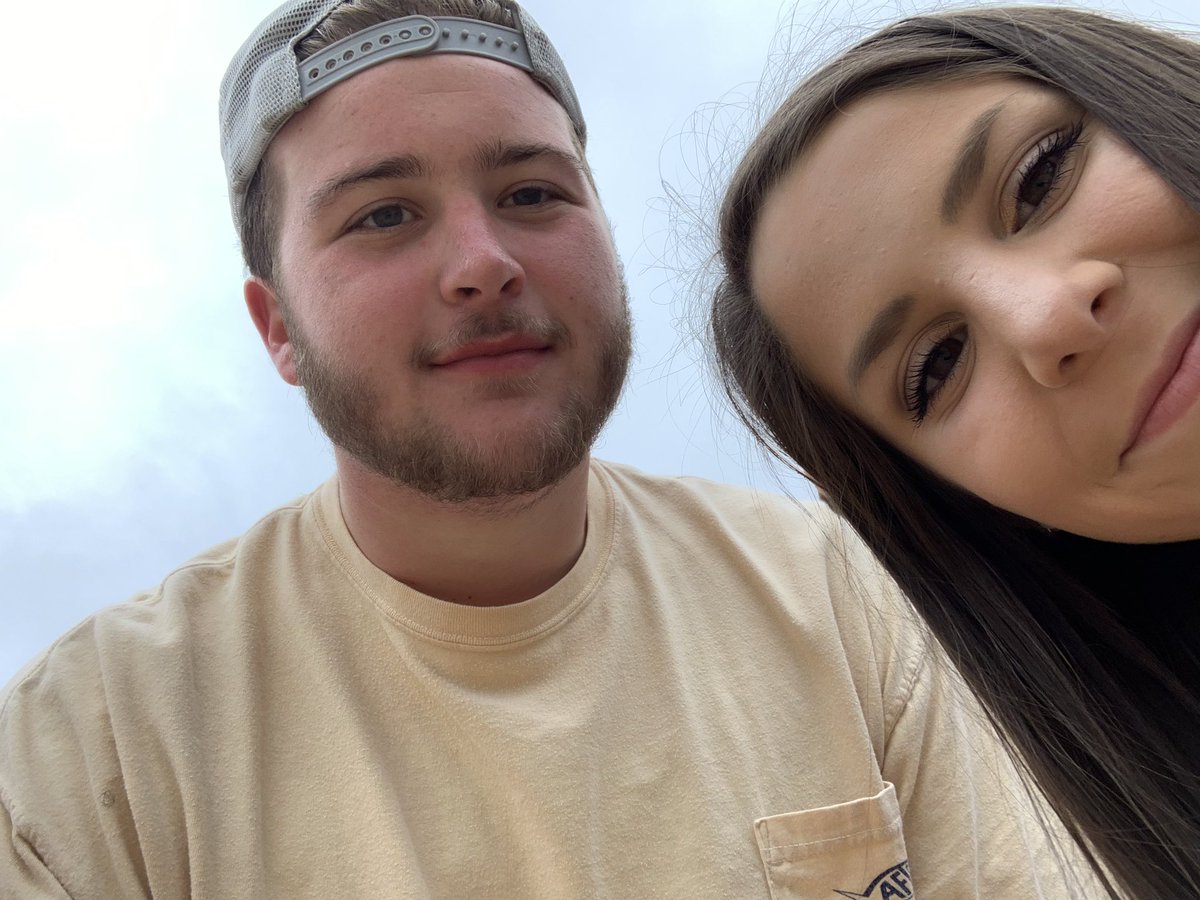 kkayyli's tweet photo. #SigmaChiDerbyDays2019 #zta https://t.co/wwAIN9H8k0