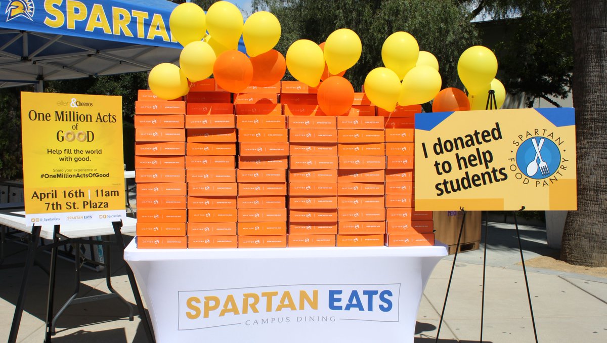 _SpartanEats's tweet photo. One million thanks to the @SJSU community for helping us do GOOD! With the help from our volunteers we packed 200 #MATTERboxes! These snack packs will be donated to the @SJSUFoodPantry tomorrow and distributed to students! #SpartanEats #SJSU #OneMillionActsofGood https://t.co/i7JM6HrKay