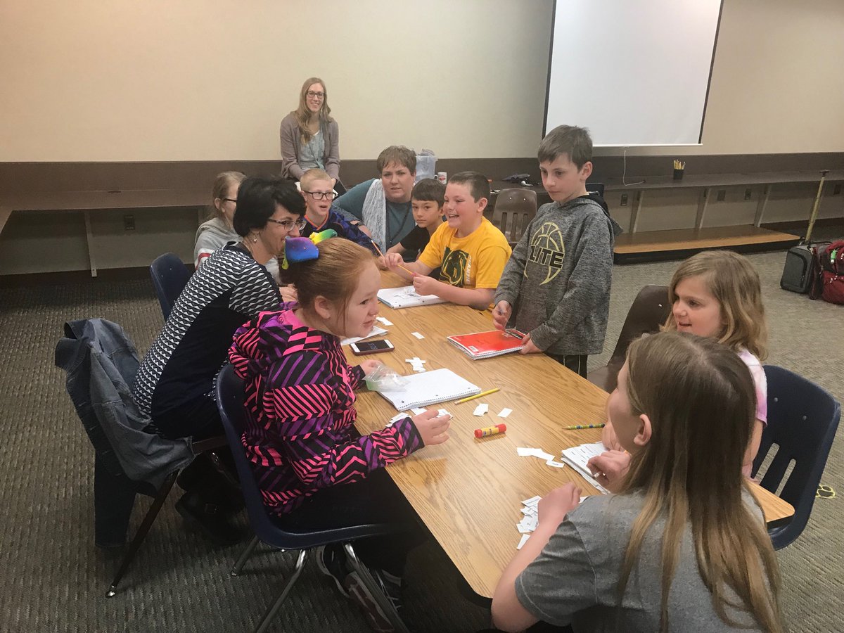 flinngirl's tweet photo. Murphy 3rd, 4th &amp; 5th grade teachers engaging in professional learning with word study.  #getyourlearnon #learnbps #murphybulldogs ⁦@jantzen_lisa⁩ ⁦⁦@Hannah_Jeske⁩ https://t.co/7UFgoF9luG