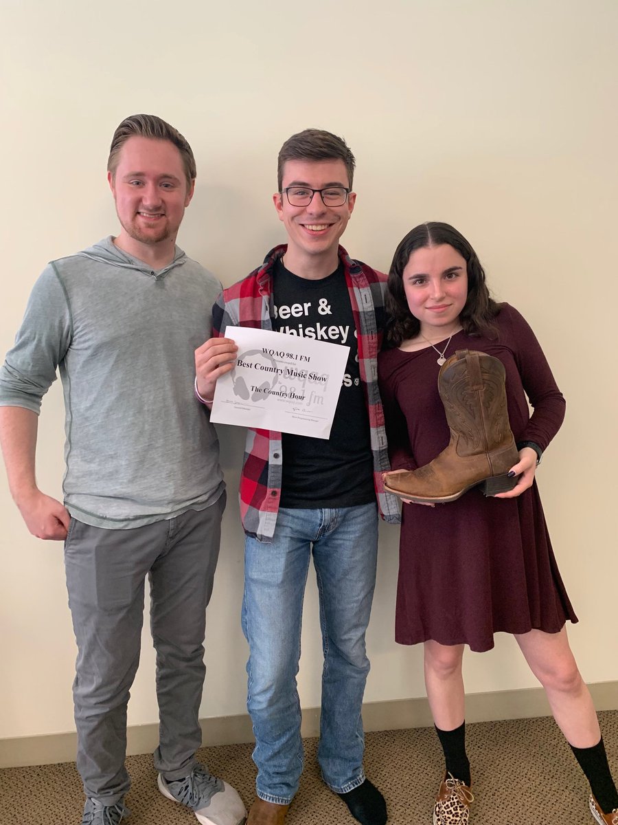CountryHourWQAQ's tweet photo. This never gets old. Thanks to @WQAQradio for this award, thanks to every listener, gen staff member and manager at the station for making this possible. Special thanks to @emmarosespags for everything in the 2 years she helped to mentor me and be a true friend

Cheers #3peat https://t.co/yXFEvOBU06