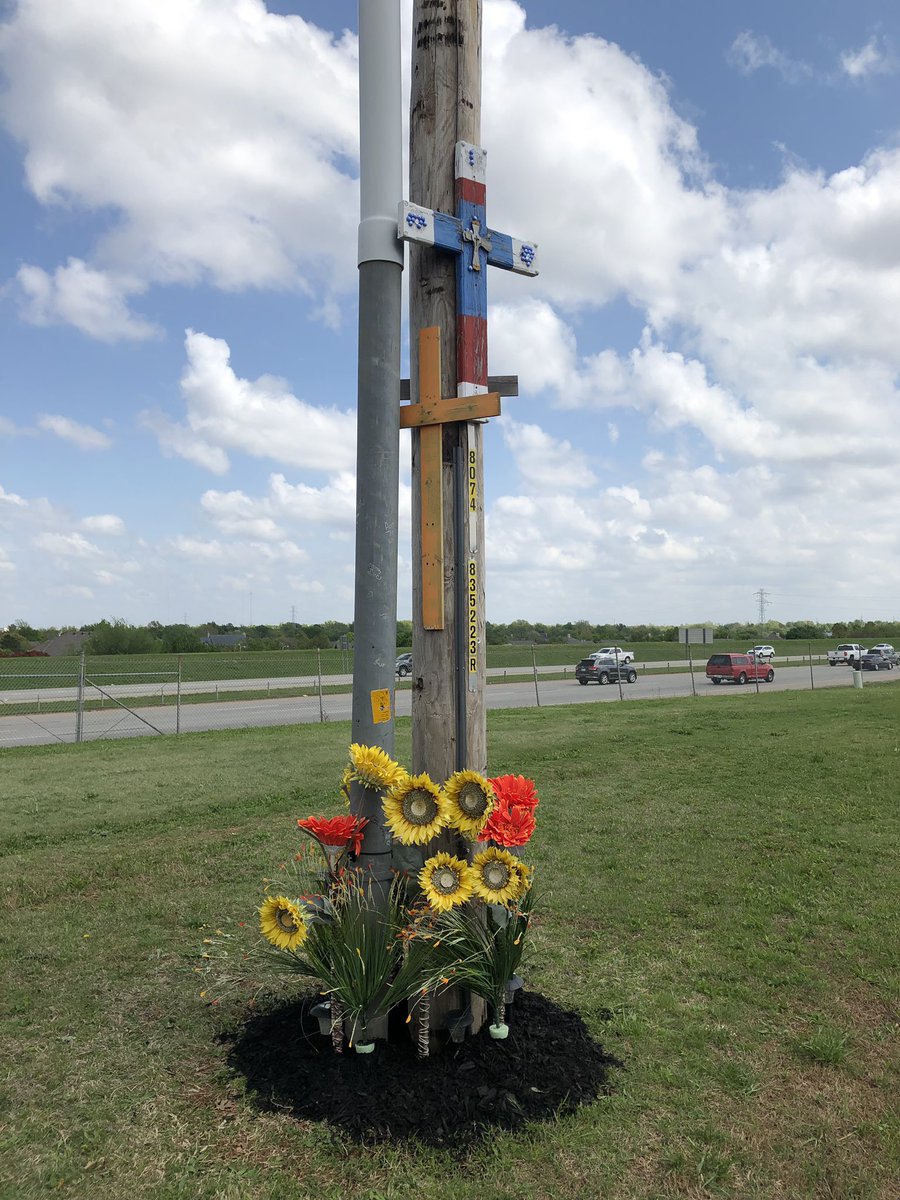 LongLiveCleato's tweet photo. Giving him his flowers at ALL times....Always loved, never forgotten, and always missed. Rest easy baby boy. 💛🧡❤️ #E4C #LongLiveCleato #FiftyFour https://t.co/frY5wi4Gxg
