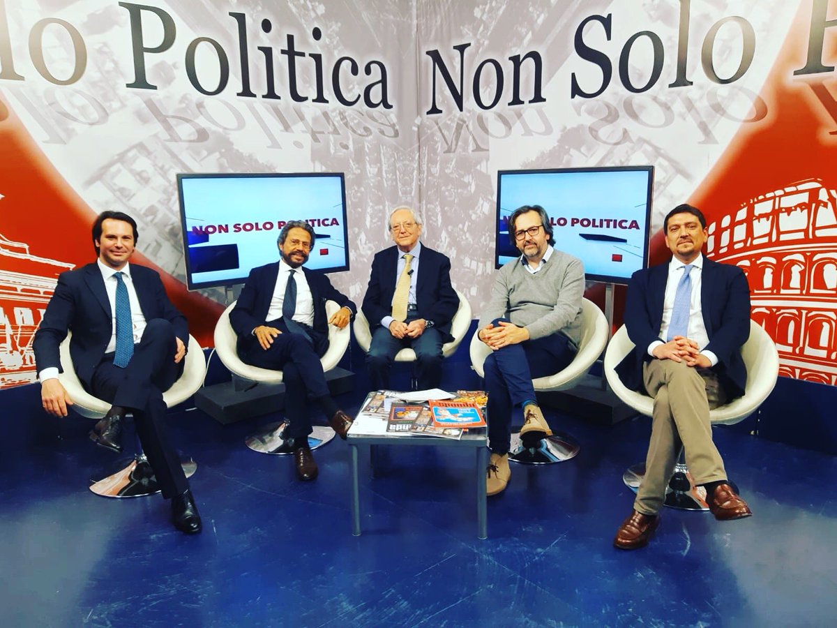 MassaroPiet's tweet photo. Questa sera ospite della trasmissione “NON SOLO POLITICA” su Rete Oro.
Ringrazio per il confronto sereno e costruttivo Andrea De Priamo, Athos De Luca e Augusto Gregori.
Grazie e complimenti al conduttore Lucio Vetrella.
#nonsolopolitica #reteoro https://t.co/xmWfp4ifeg
