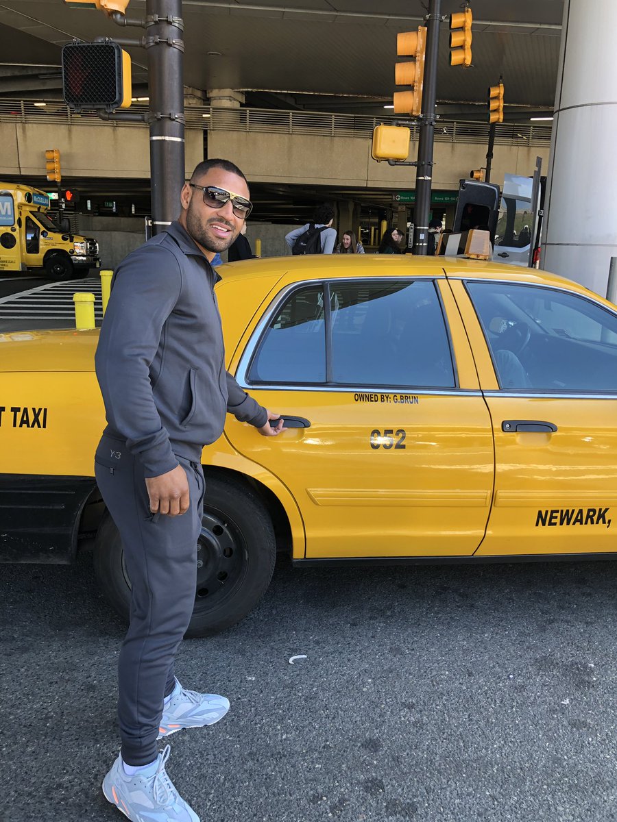 SpecialKBrook's tweet photo. 👀

#BROOKlyn https://t.co/VP6PIkjTX3
