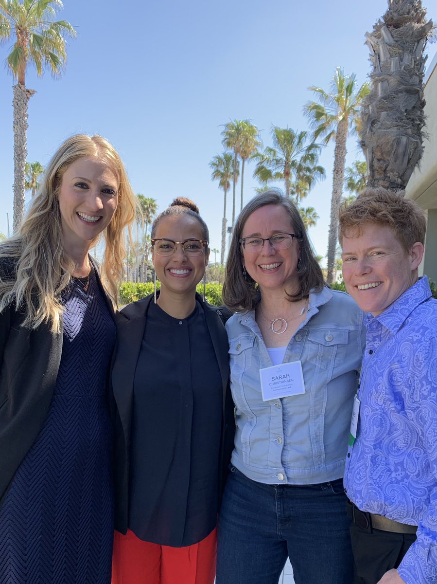 sechristia's tweet photo. #GND is a vision that has helped to push for policies that we may not have dreamed we could make happen in this moment. @AOC inspiring @Auramvasquez and these peeps that are inspiring me! #Resolutionaries #CEFG https://t.co/bVb99ftsJh