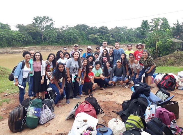 PJDioceseRB's tweet photo. 🌻🍂 Missão é colocar-se a caminho...🍂🌻 
A PJ é exemplo de vivência prática da Semana Santa, aproximadamente 30 jovens saem em Missão Ribeirinha e vão ao encontro de Cristo "no outro", despojam-se de suas próprias vontades e se colocam à serviço do reino. https://t.co/oytk56P1jp