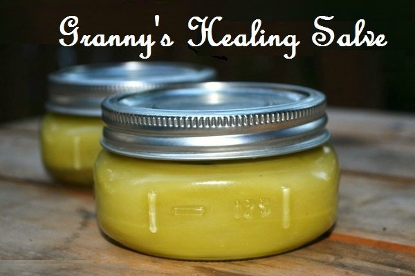 He_Him_His's tweet photo. Granny's Arthritis Salve is made by hand with love using Comfrey Root, Arnica flowers, Tea Tree oil, and Vitamin E. https://t.co/fdu3dAgPfZ