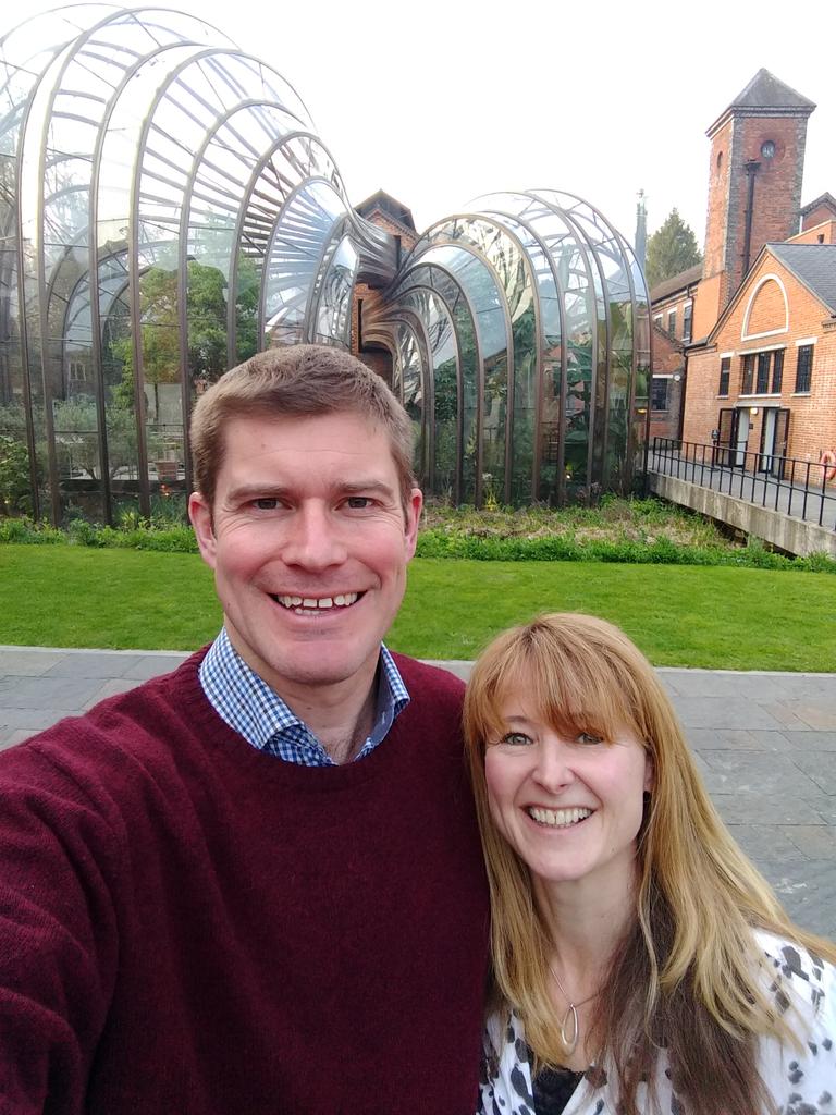 fightingsailor's tweet image. Splendid cocktail master class with Mrs @fightingsailor at @homeofbombay. Engaging and enthusiastic staff, and abundant gin 🍸🍸🍸🍸 Highly recommended. #bombaydistillery