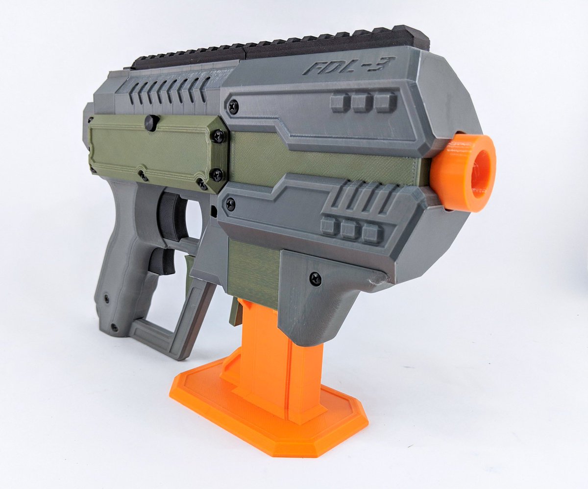 projectfdl's tweet photo. #0108 for Robin printed in @proto_pasta matte black, @Paramount3D graphite grey and olive green with a @camsters_blasters holdster
#fdl3 #projectfdl #3dprinting #makersgonnamake #fdlwee https://t.co/WFpZtDOKKT