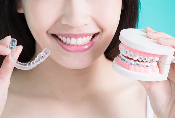 BellflowerSpa's tweet photo. In addition to straightening your teeth, braces can also realign your jaw to improve your bite while closing gaps in your smile or spacing out overcrowded teeth. 

#braces #orthodontics #teeth #dental https://t.co/eCTz7IDGxk