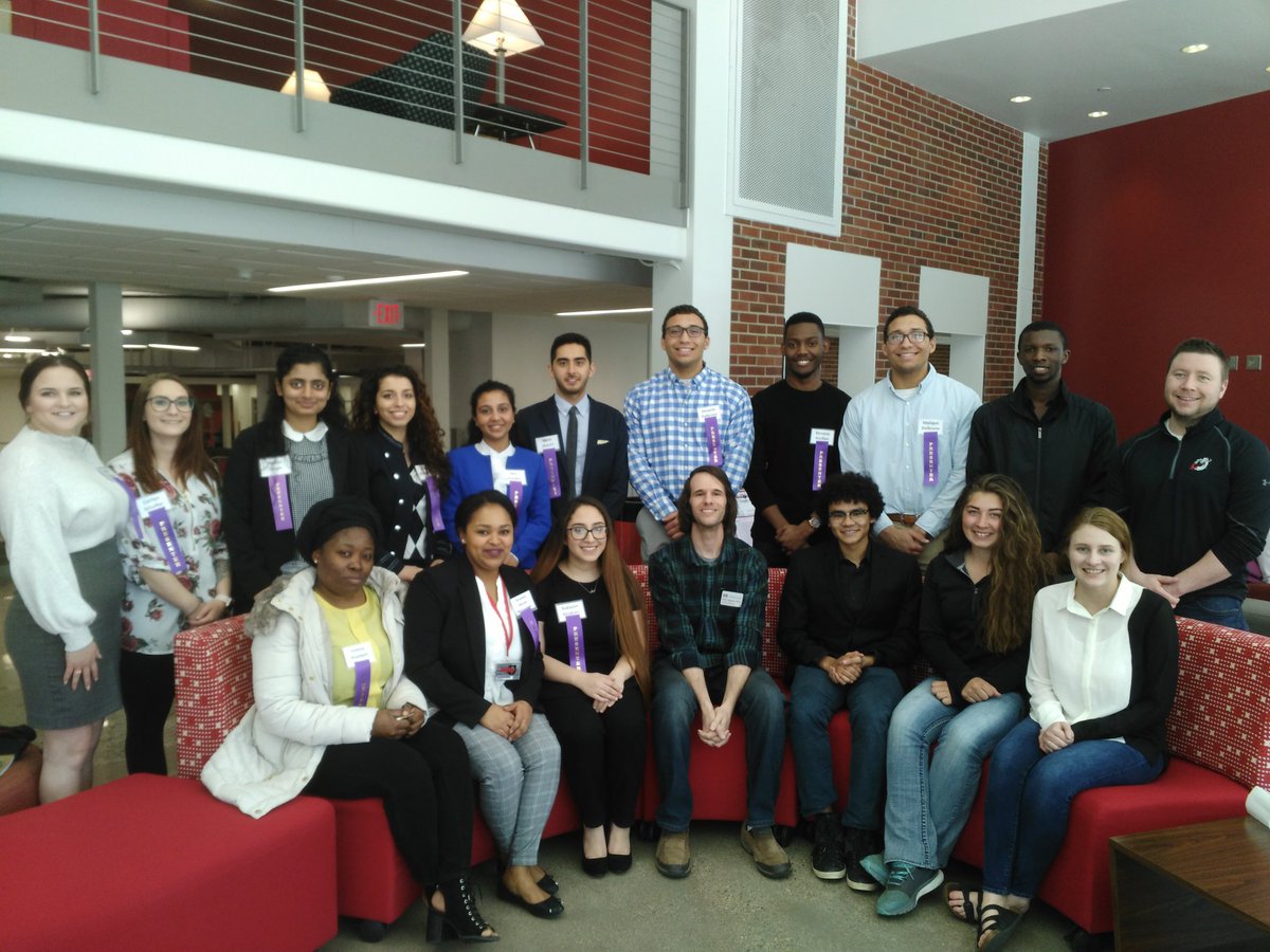 MSUM_Neurobio's tweet photo. Congrats to my 18 research students who presented at MSUM's SAC. A group then went back to work in lab. #Science #MSUM #UndergradResearch https://t.co/MS4gSwidgy